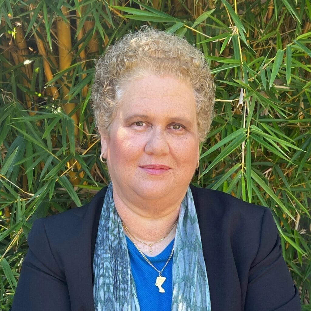 Susan Chatman headshot